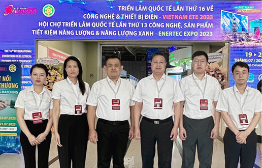 海阔天高 ，，，“颐越”千里